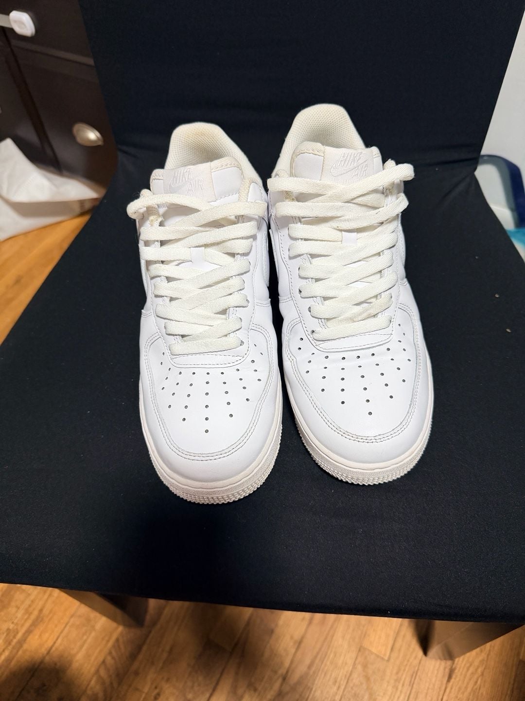 Nike Air Force 1 '07 Low Size 9 White Leather Sneakers Shoes 3