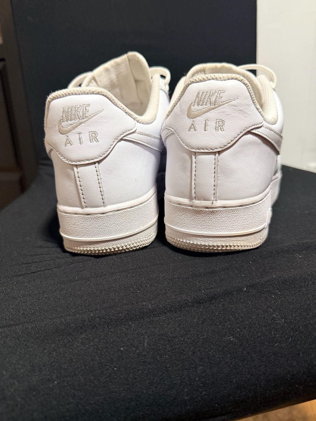 Nike Air Force 1 '07 Low Size 9 White Leather Sneakers Shoes 4
