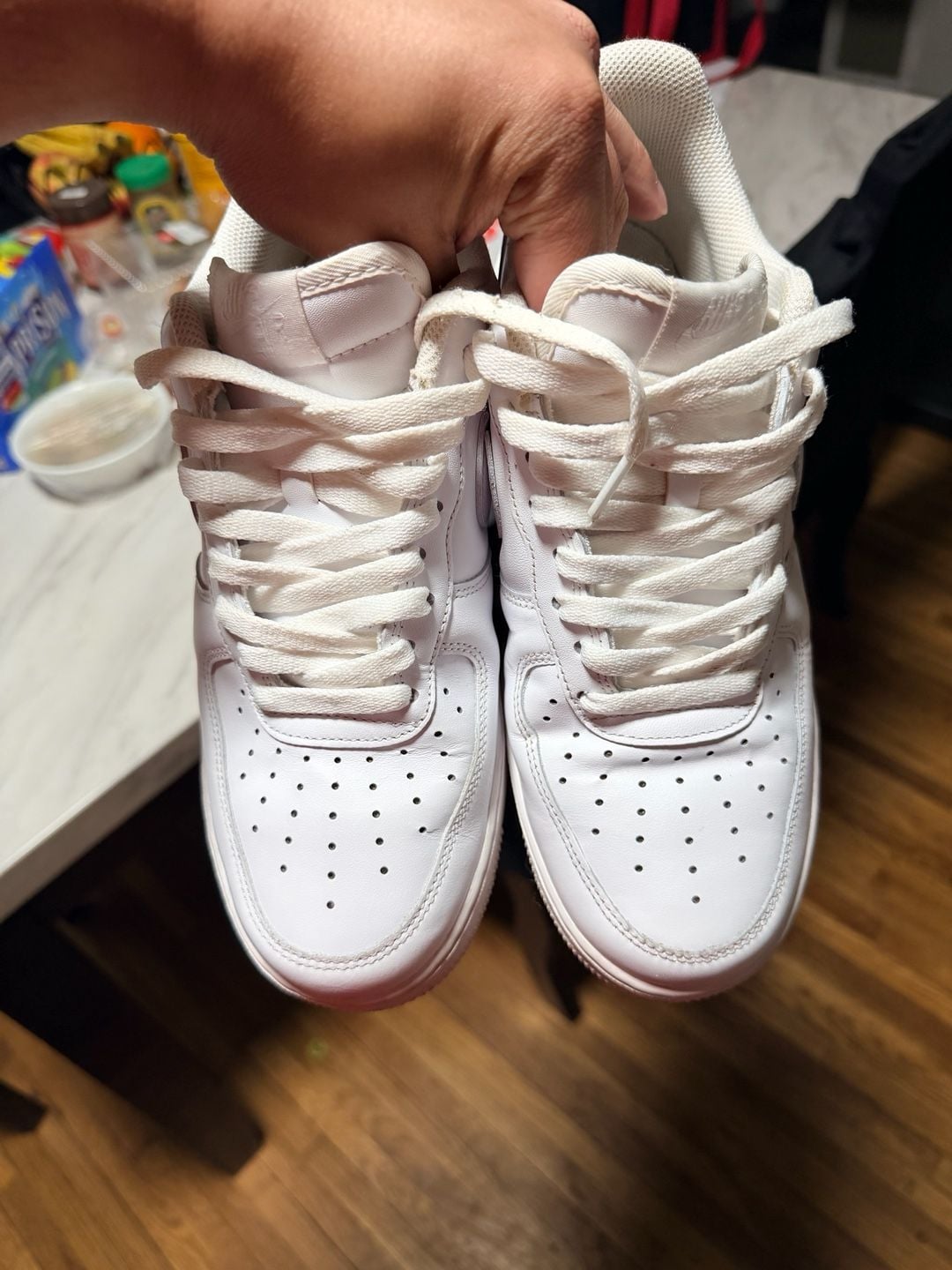 Nike Air Force 1 '07 Low Size 9 White Leather Sneakers Shoes 8