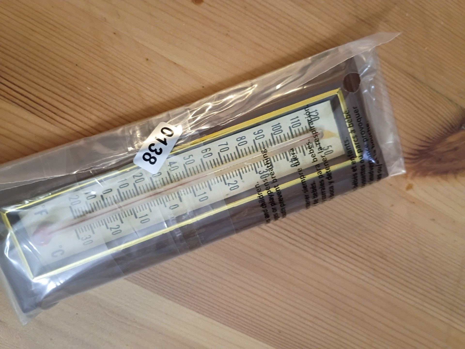 Indoor Outdoor Wall Thermometer Brown Plastic Frame Fahrenheit Celsius 5