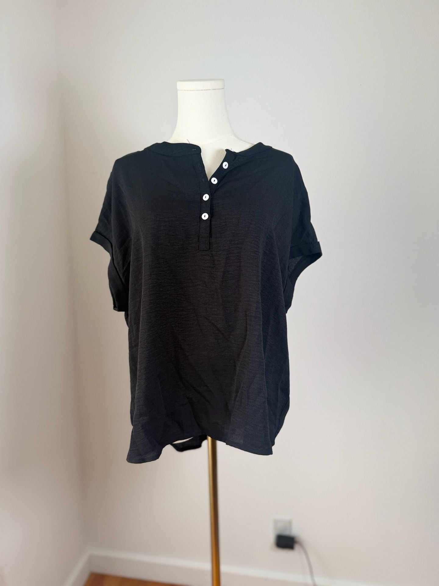 Halara V-Neck Button Batwing Sleeve Casual T-Shirt Size XL 2