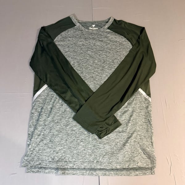 Fanatics Long Sleeve T-Shirt Size L Gray Green