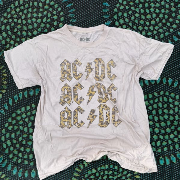 AC/DC Animal Print T-Shirt Size M/L Cream Short Sleeve Rock Band