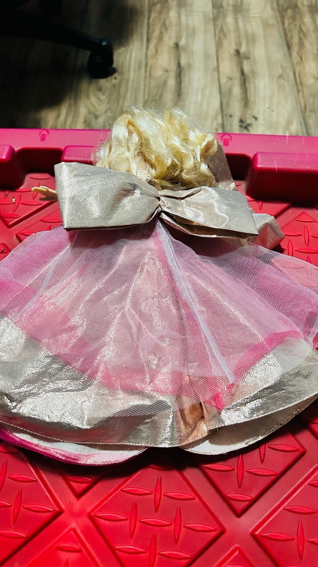 Mattel 2009 Holiday Barbie Doll Pink Dress 7