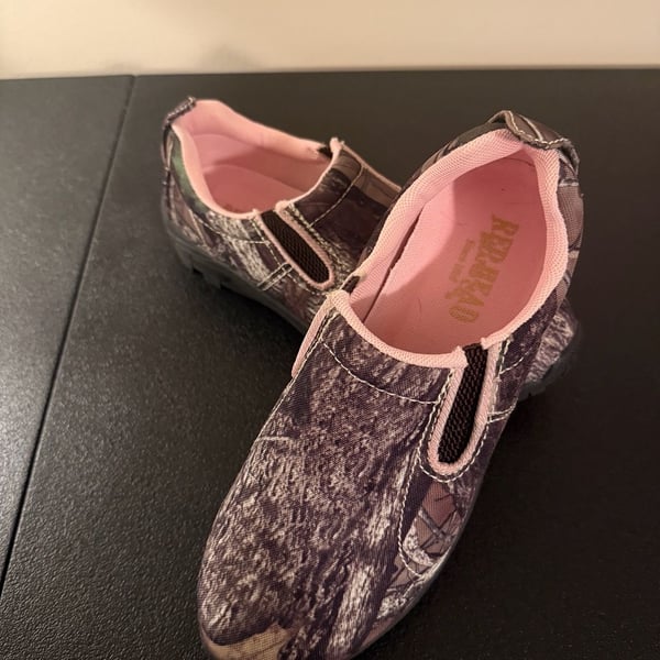 RedHead Camo Slip-On Shoes Size 8.5M Pink Accent