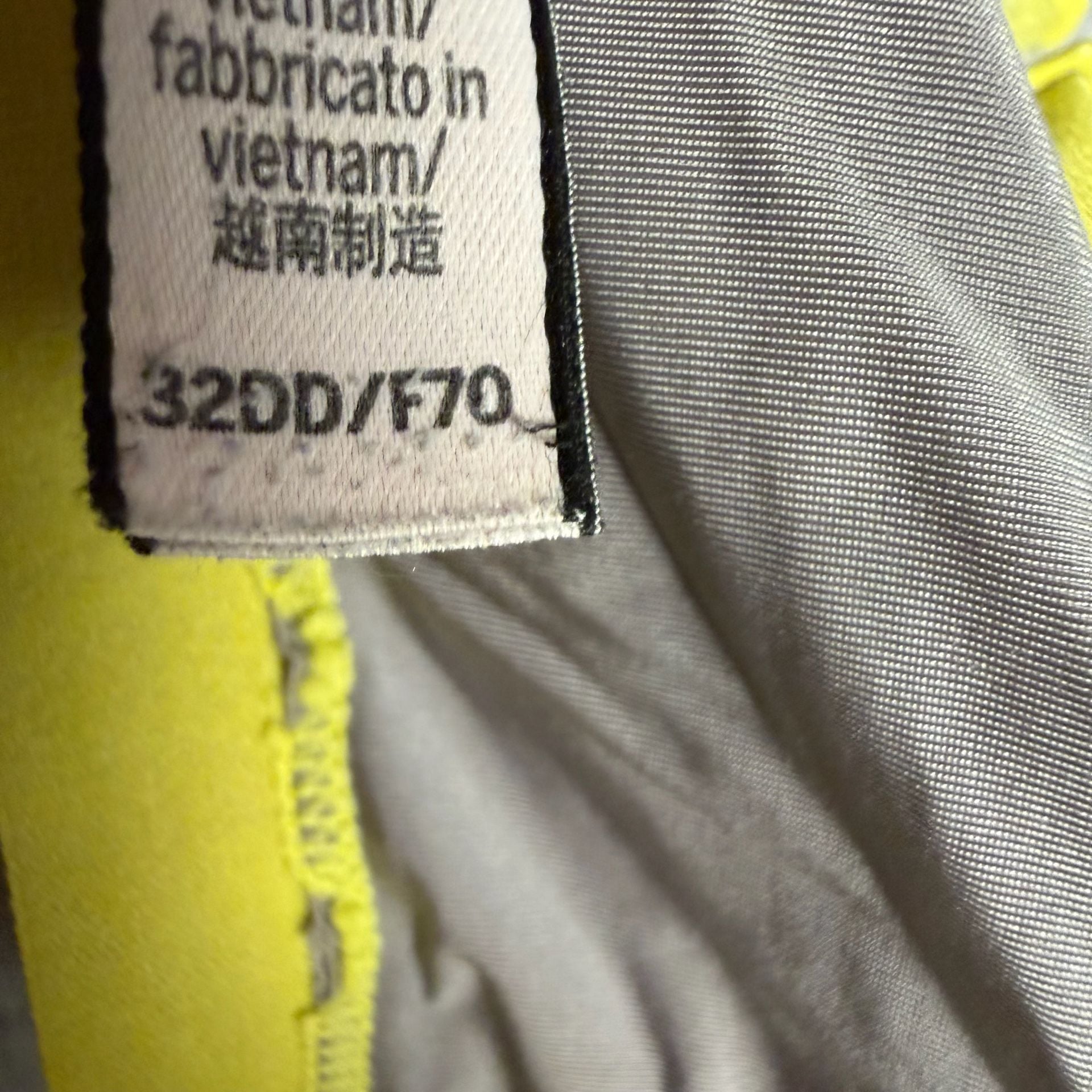 Victoria's Secret Uplift Semi Demi Bra Size 32DD Gray Yellow Underwire 6