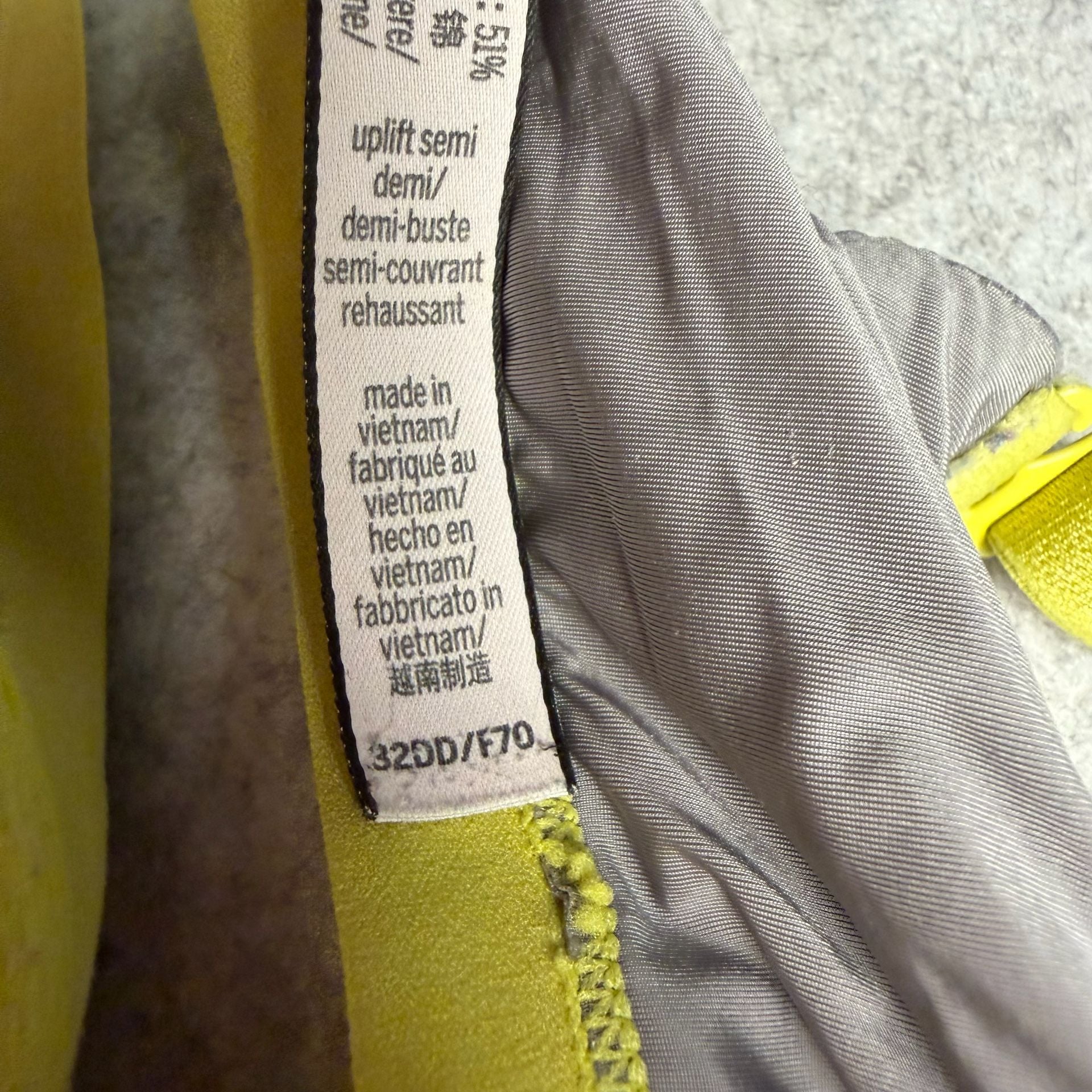 Victoria's Secret Uplift Semi Demi Bra Size 32DD Gray Yellow Underwire 7
