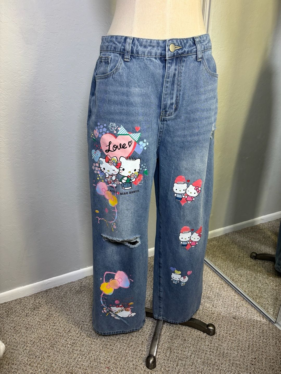 Denim blue/Hello Kitty Charm-detail wide-leg jeans 7