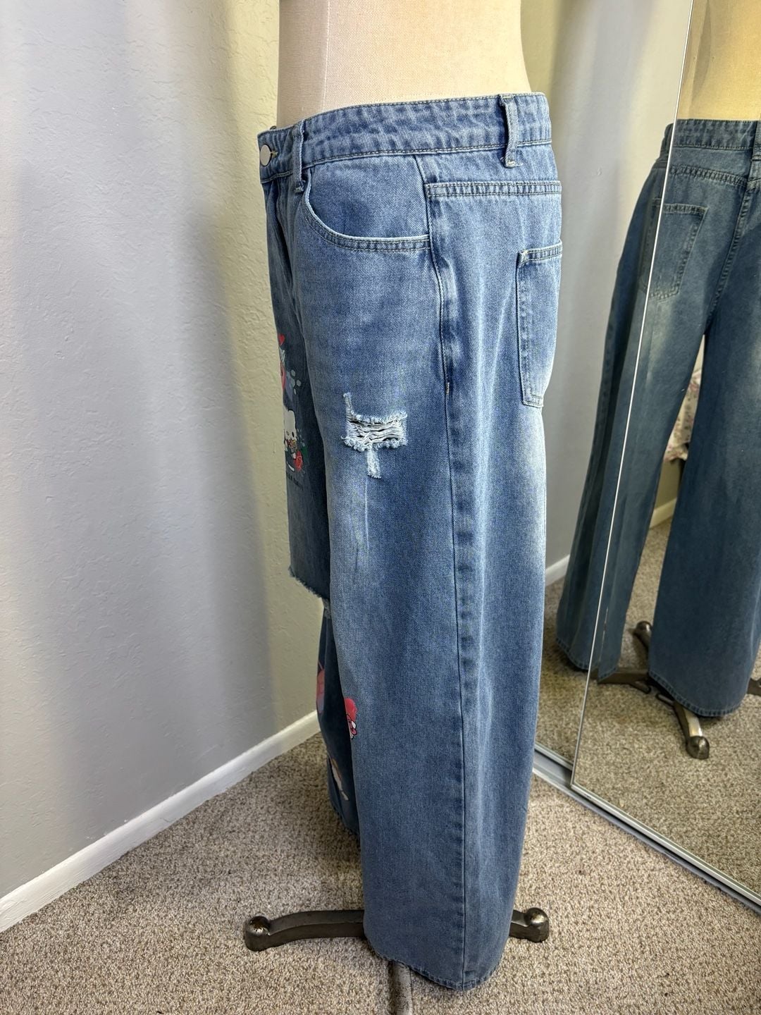 Denim blue/Hello Kitty Charm-detail wide-leg jeans 10