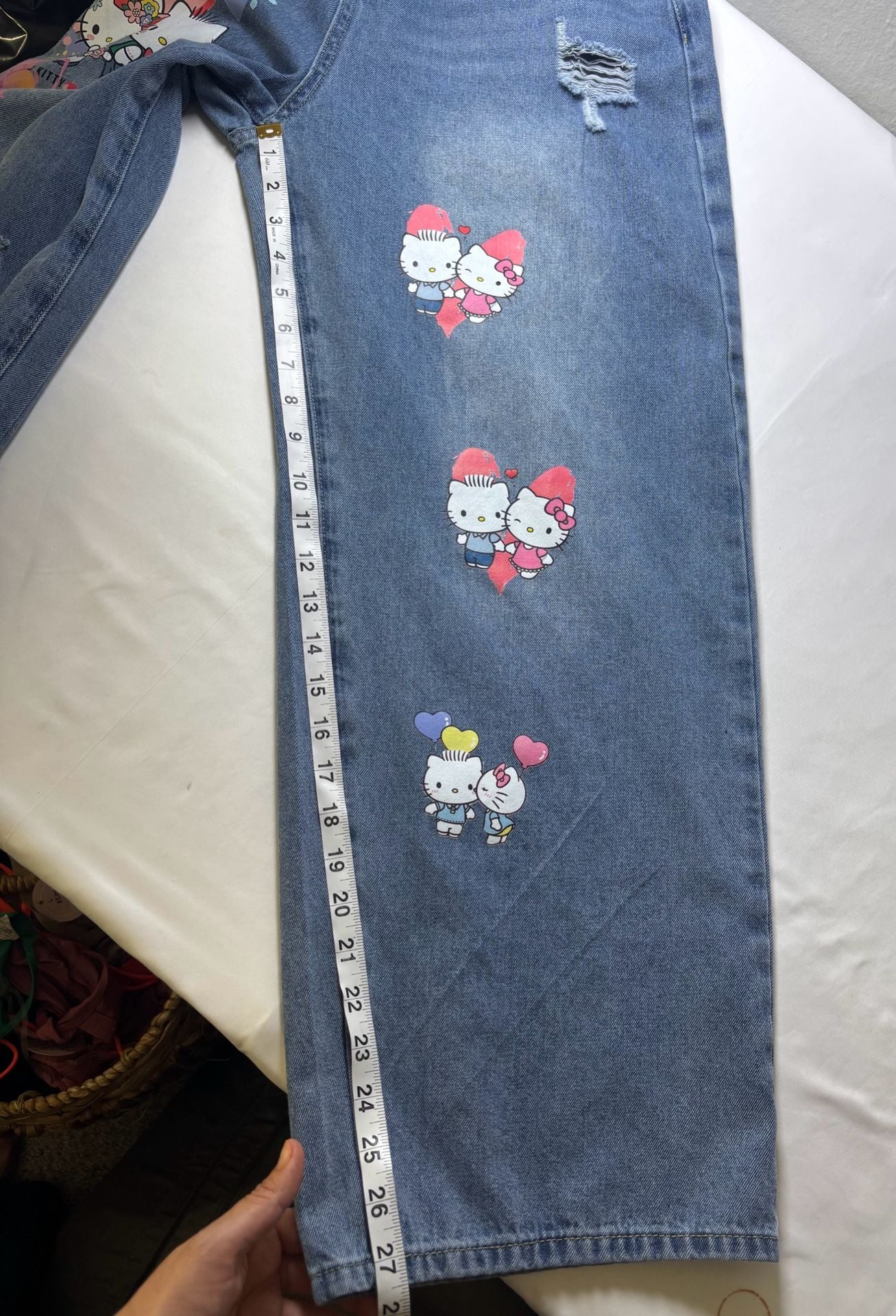 Denim blue/Hello Kitty Charm-detail wide-leg jeans 13