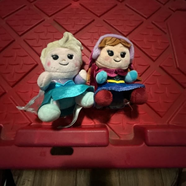 Disney Parks Frozen Wishables Elsa And Anna Plush Set