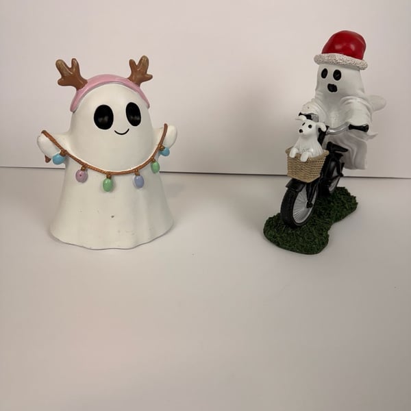 SET 2025 New Release Christmas Ghost Viral Resin Figures