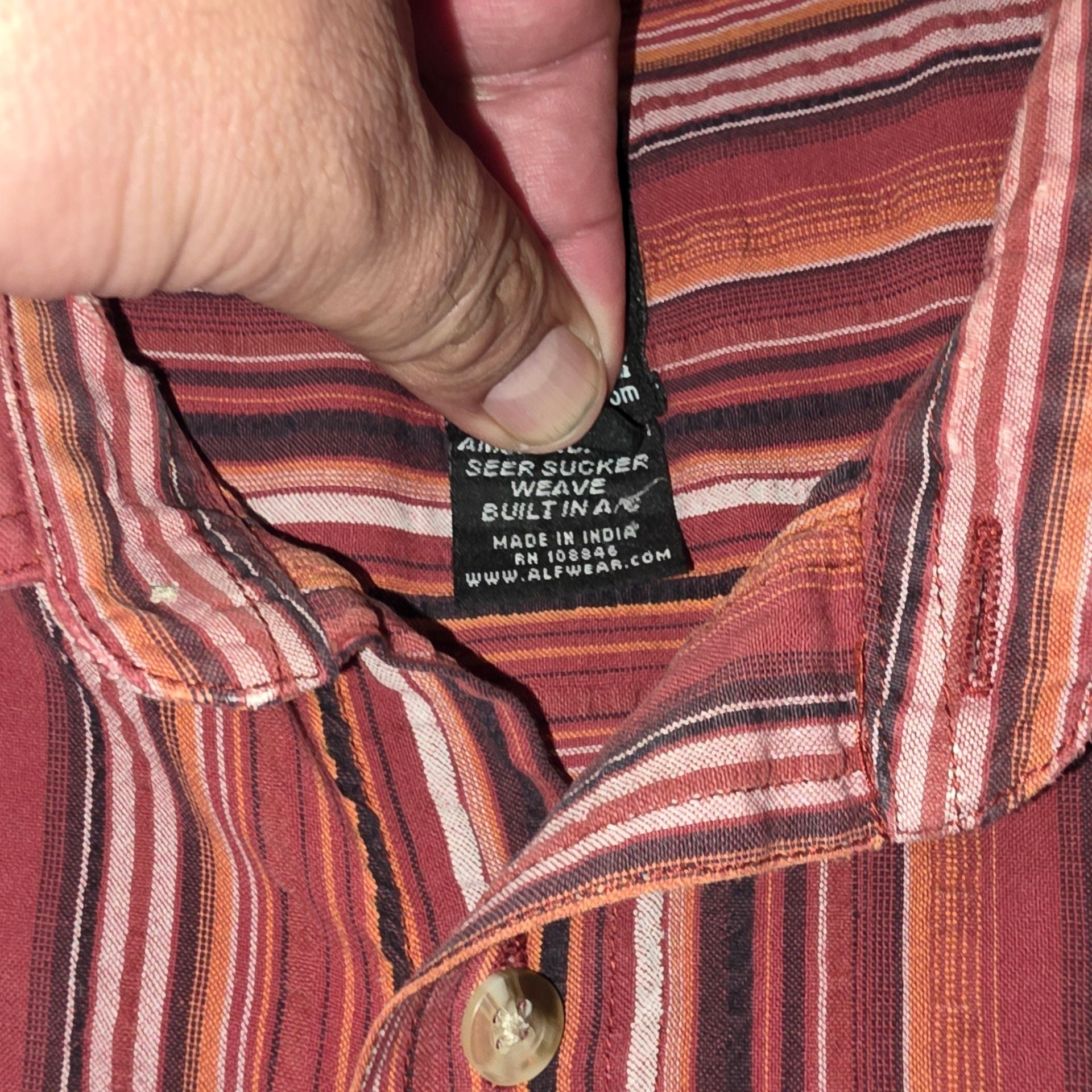 Kuhl Short Sleeve Button Up Shirt XL Red Striped Seersucker 7