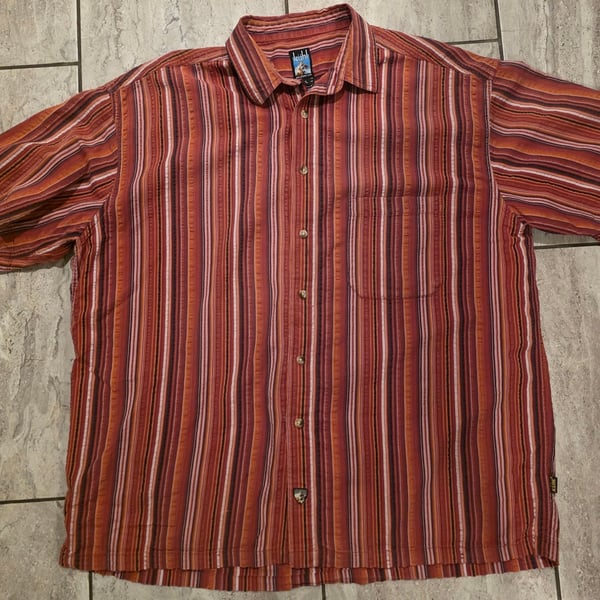 Kuhl Short Sleeve Button Up Shirt XL Red Striped Seersucker