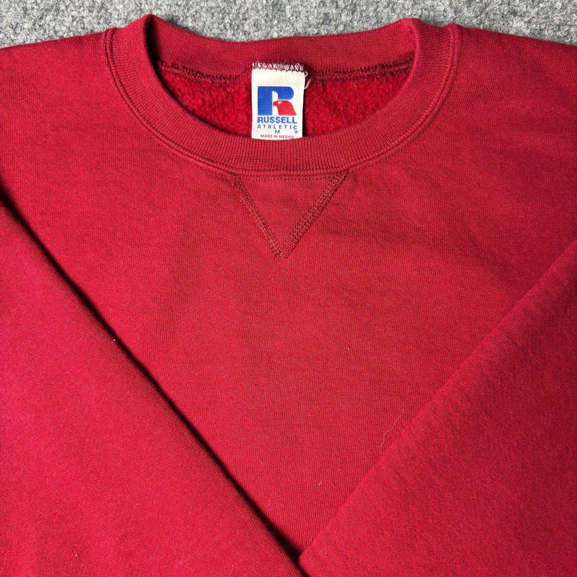 Russell Athletic Sweatshirt Size M Red Blank Crewneck Pullover 1