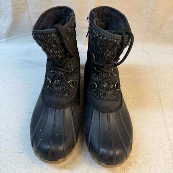 Baretraps Fabulous Duck Boots Black Water Resistant Winter