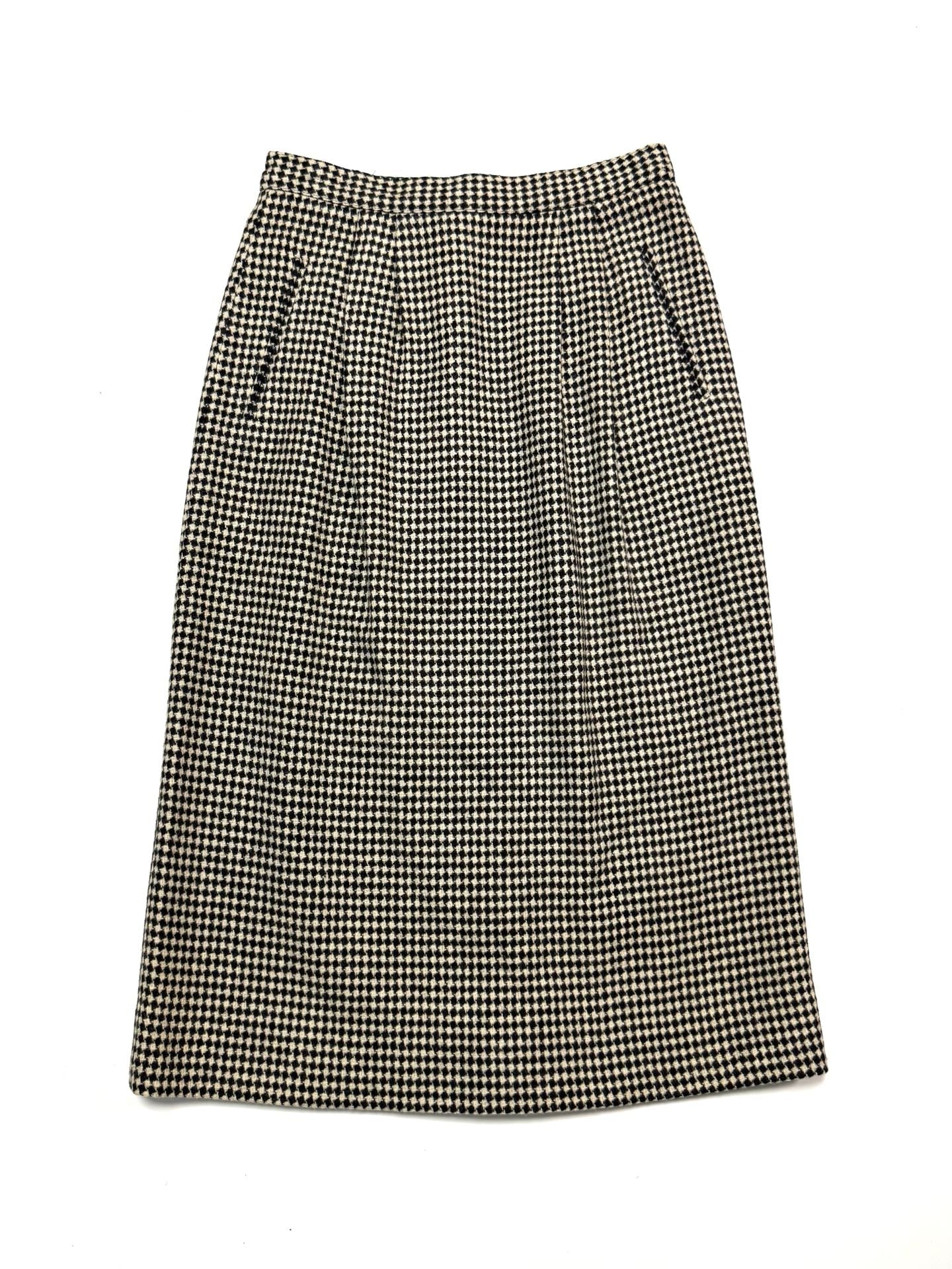 Vintage Country Suburbans Women's Skirt 6 Old Money Dark Academia Preppy Heritage Quiet Luxury Houndstooth Wool Pencil Midi Black Cream High Waist Lined Pockets Back Vent Made in USA 2