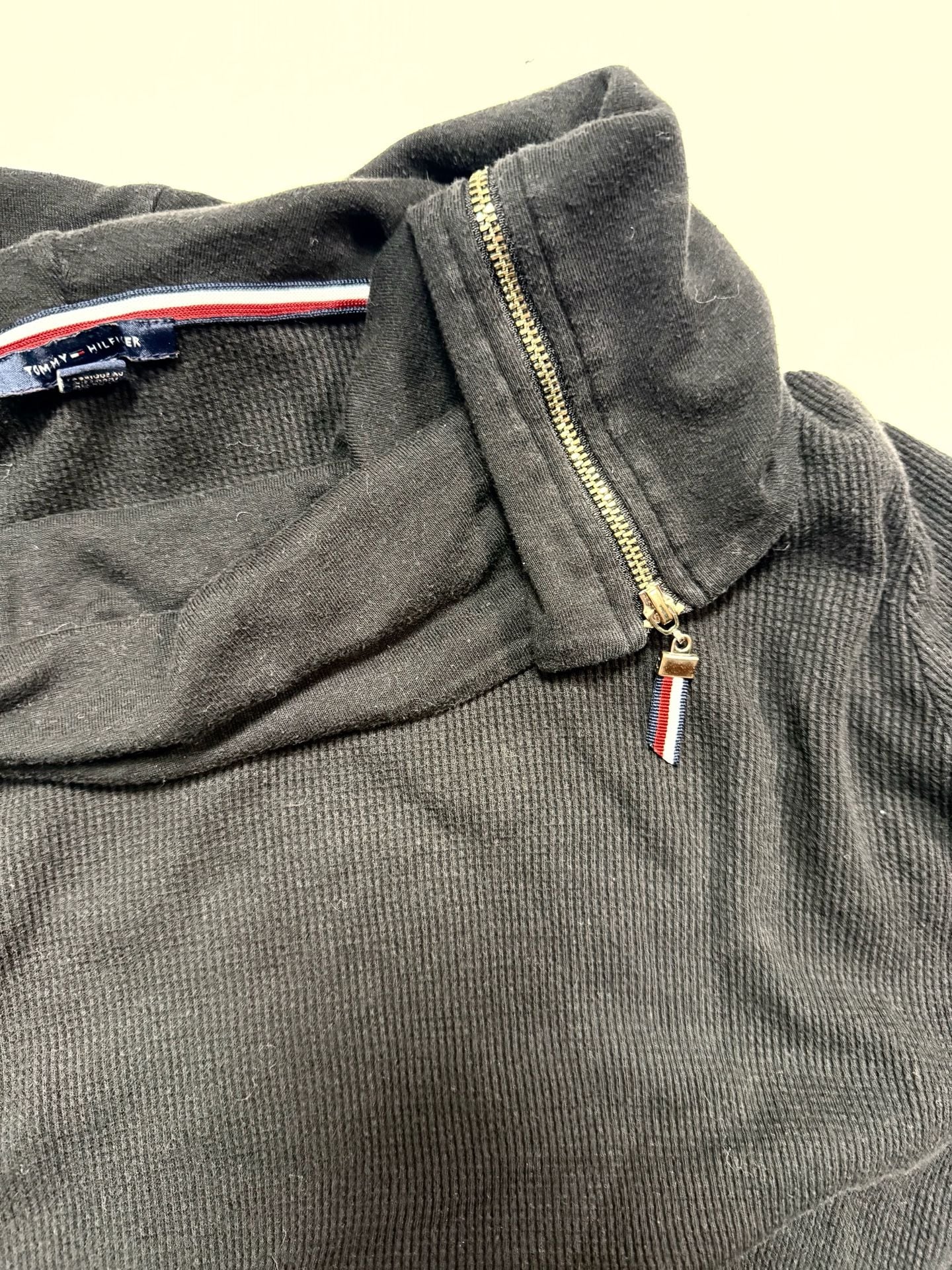 Tommy Hilfiger Women's Top XL Preppy Old Money Y2K Americana Quiet Luxury Black Waffle Knit Cowl Neck Side Zip Long Sleeve Thermal Cotton Blend Wide Cuff 9