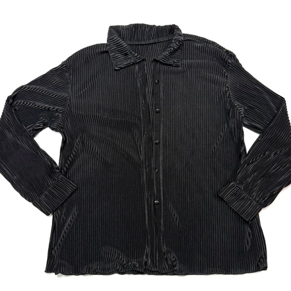 Women's Blouse XL Whimsigoth Witchy Indie Vanguard Quiet Luxury Dark Academia Y2K Black Pleated Plisse Crinkle Button Up Long Sleeve Collared Stretch Top
