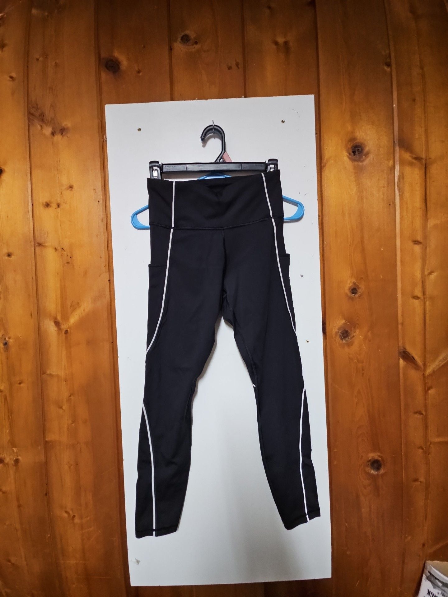 (249) Athleta 7/8 Tight Size XS Black 2