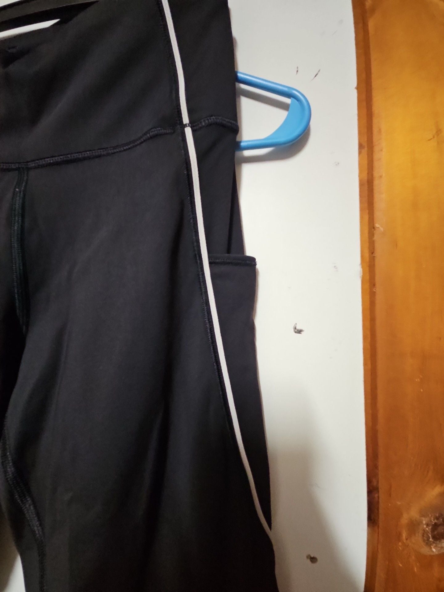 (249) Athleta 7/8 Tight Size XS Black 3