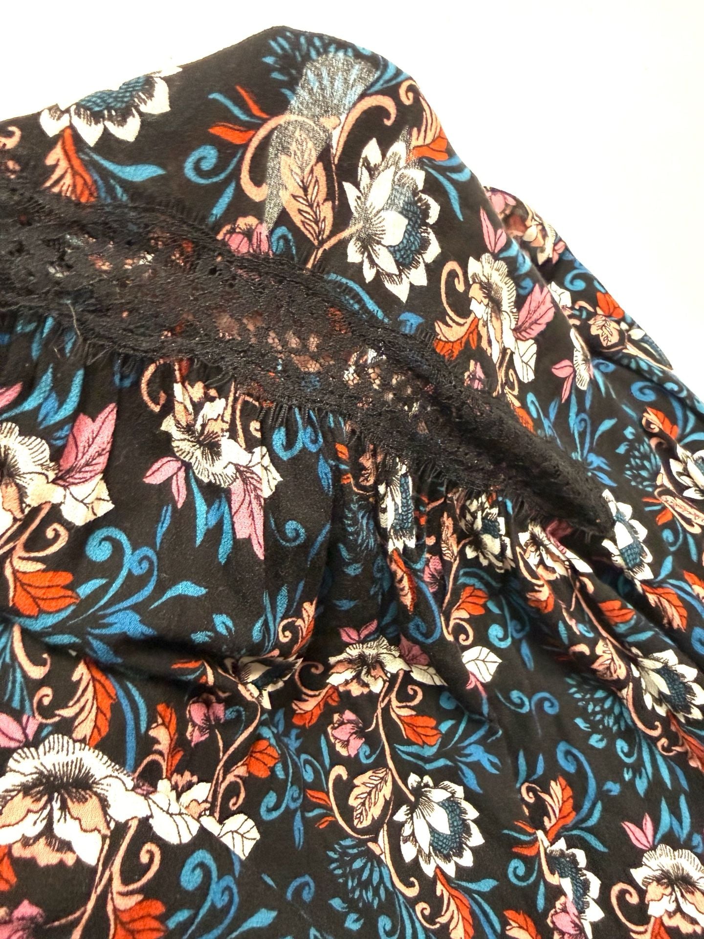 Timing Women's Dress M Cottagecore Boho Witchy Whimsigoth Cottage-Glam Fairycore Babydoll Mini Black Floral Lace Bell Sleeve Keyhole Back High Low Hem Rayon 5