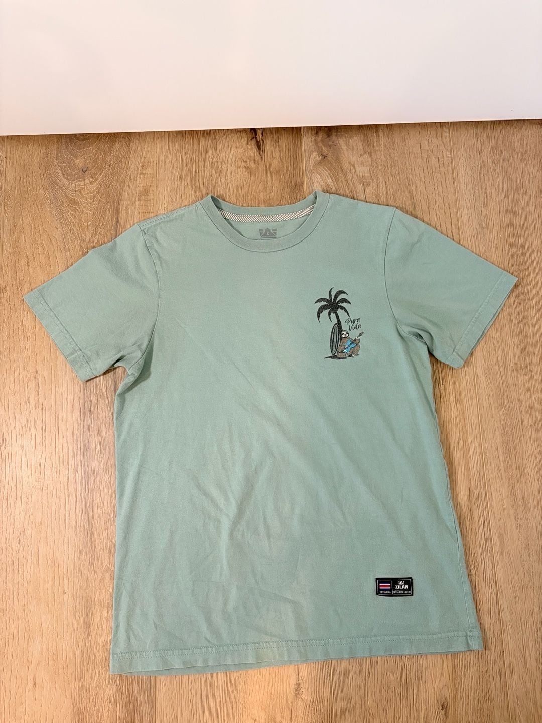 Zilah Sloth Guitar Graphic T-Shirt Size Small Mint Green 2