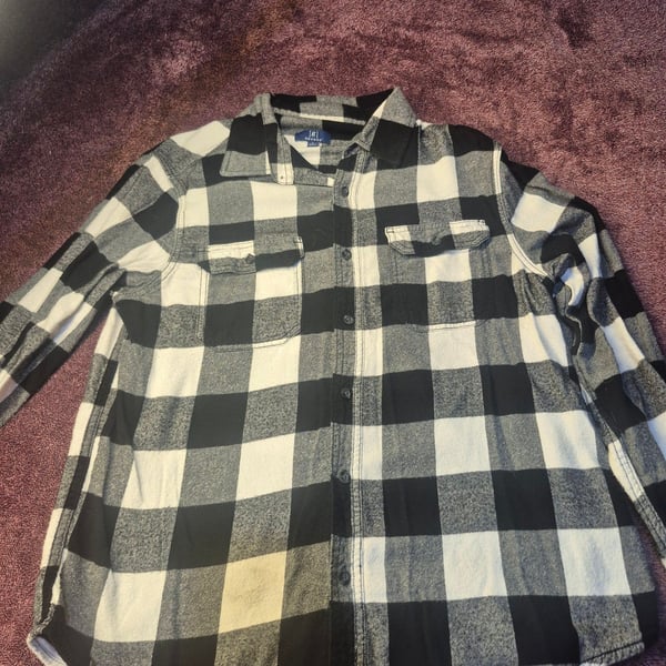 George Flannel Button-Up Shirt Size L Black White Buffalo Plaid