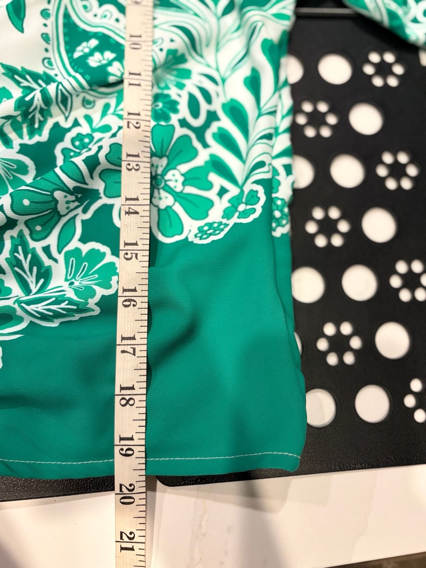 Intempo Blouse Size L Green White Floral Print Top (174) 6