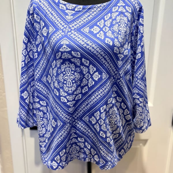 Croft & Barrow Top Size PXL Blue White Bandana Print (175)
