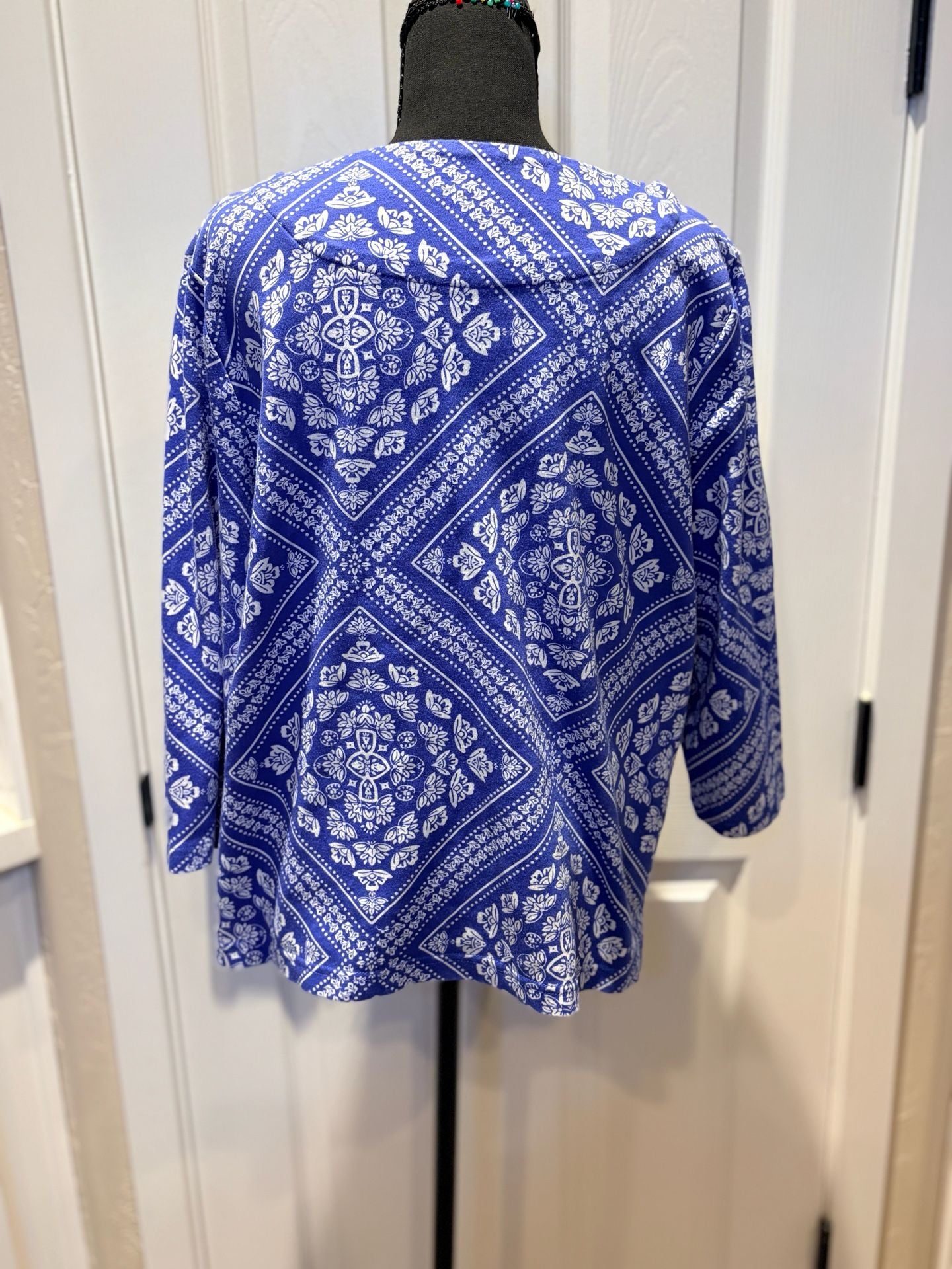 Croft & Barrow Top Size PXL Blue White Bandana Print (175) 3