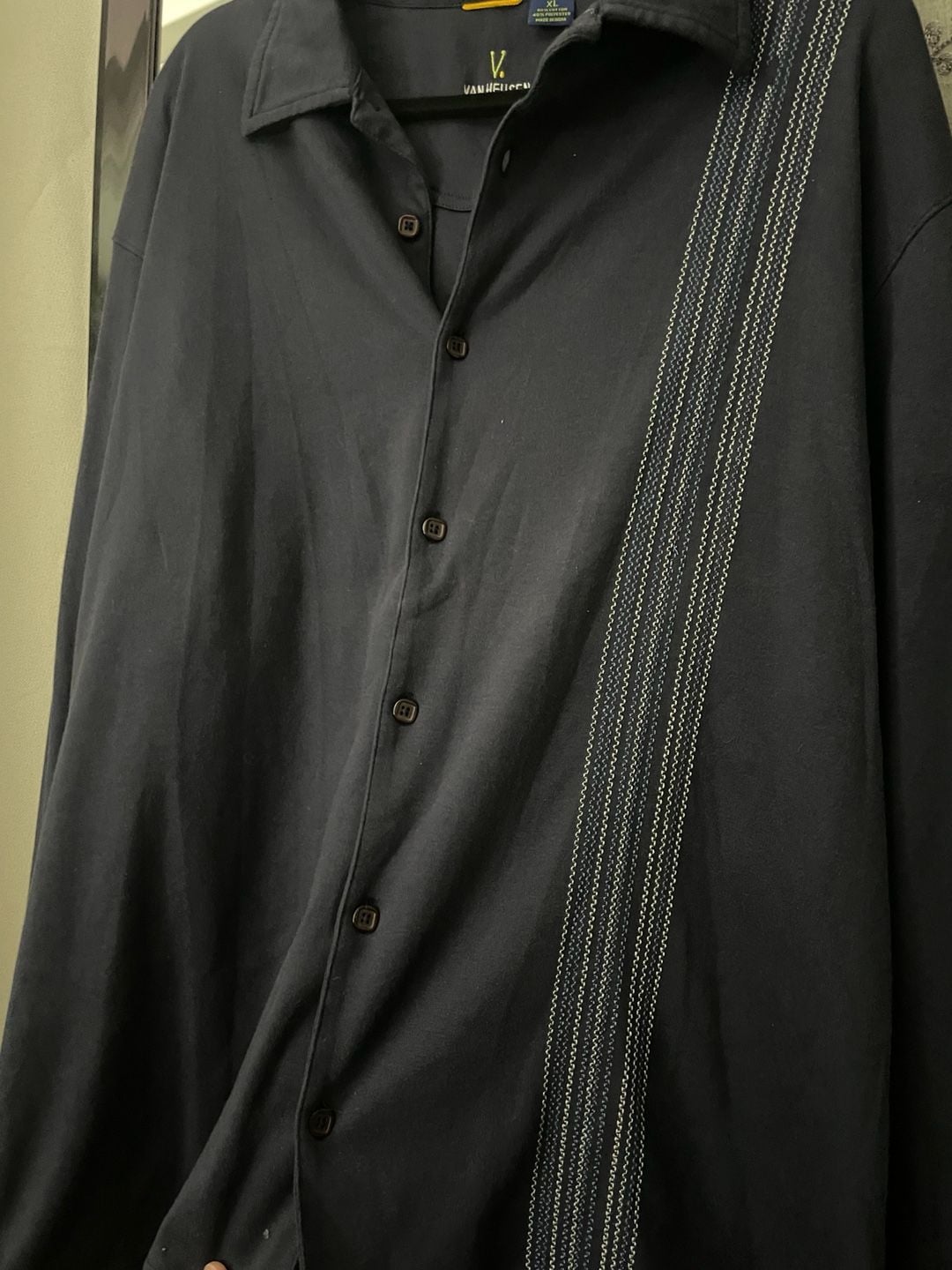 Van Heusen Button Down Shirt Size XL Navy Blue Embroidered Panel 8