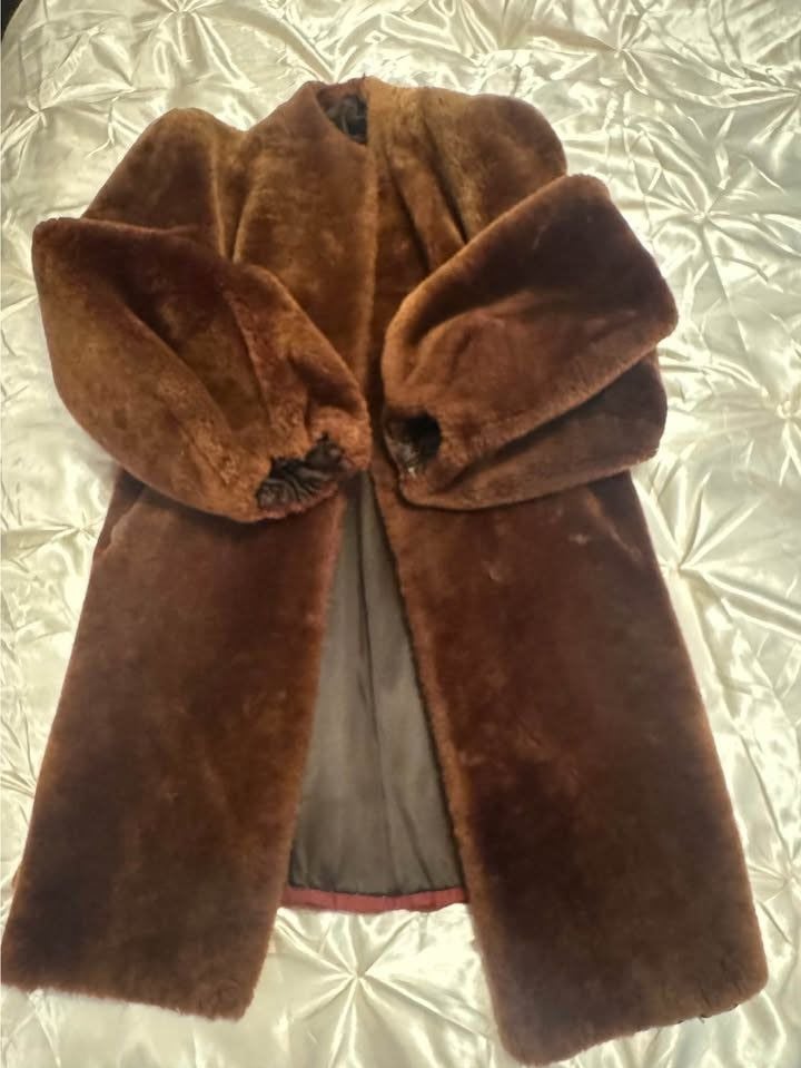 Vintage Chocolate Brown Faux Fur Coat – Gorgeous Oversized Collar – Glamorous Retro Style 2