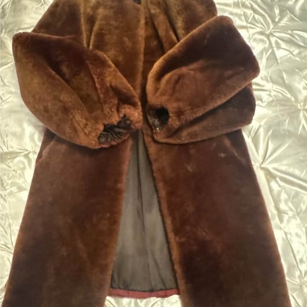 Vintage Chocolate Brown Faux Fur Coat ā Gorgeous Oversized Collar ā Glamorous Retro Style