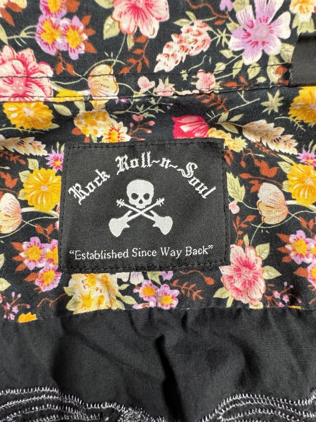 Rock Roll N Soul Button Down Shirt Black Floral Trim Long Sleeve 5