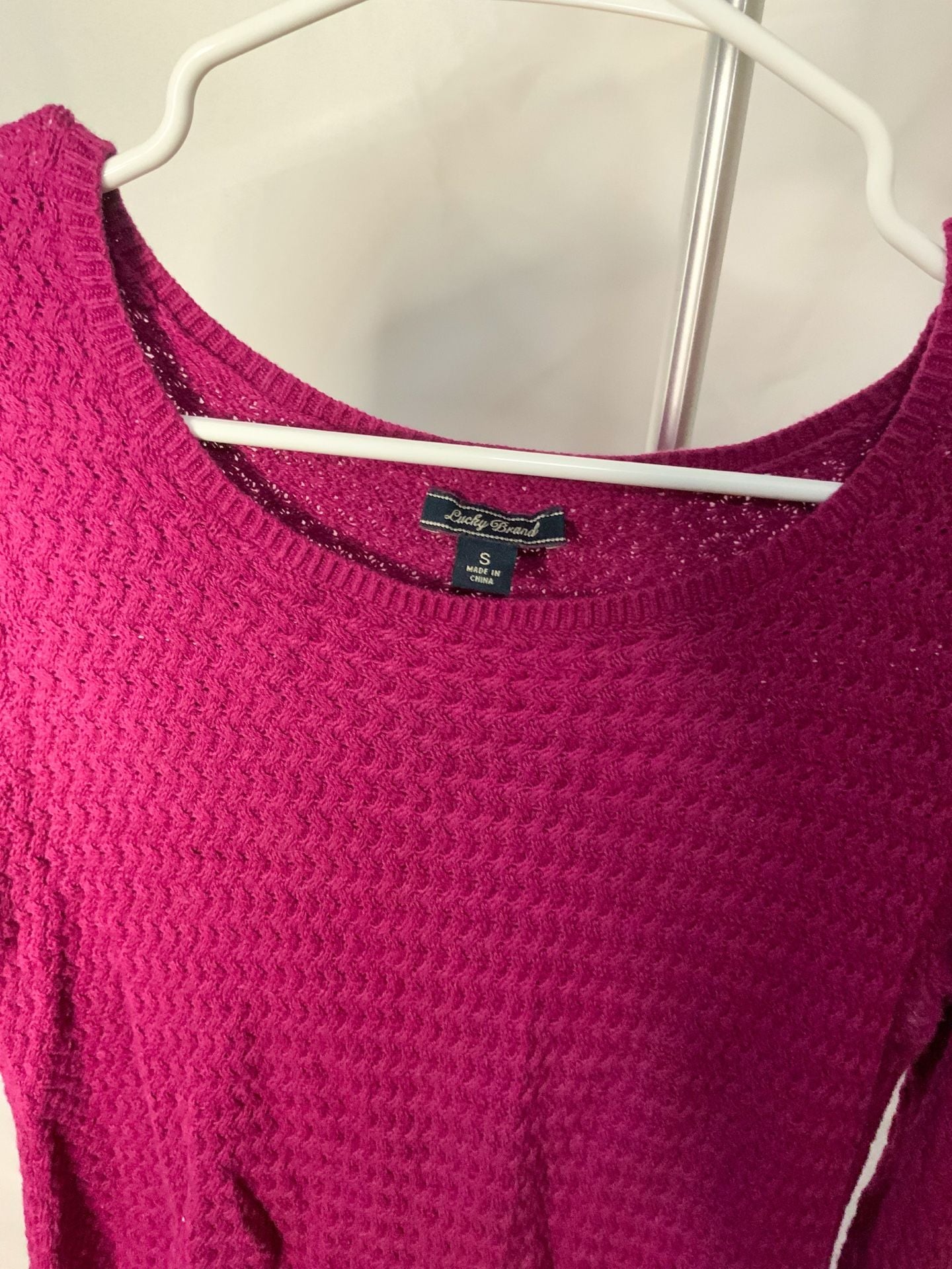 Lucky Brand Pullover Sweater Women’s Size S Magenta Knit Lace Hem 5