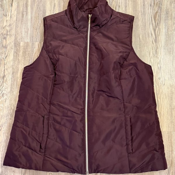 Cj Banks Quilted Vest Size 1X Maroon Full Zip Puffer Winter Outerwear