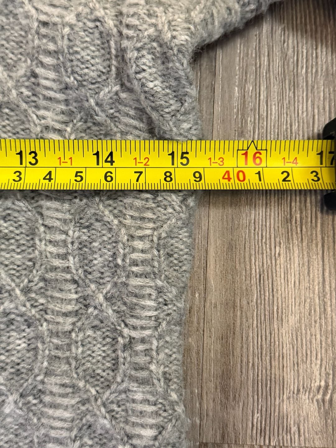 White House Black Market Sweater Size M Gray Cable Knit Off Shoulder 4