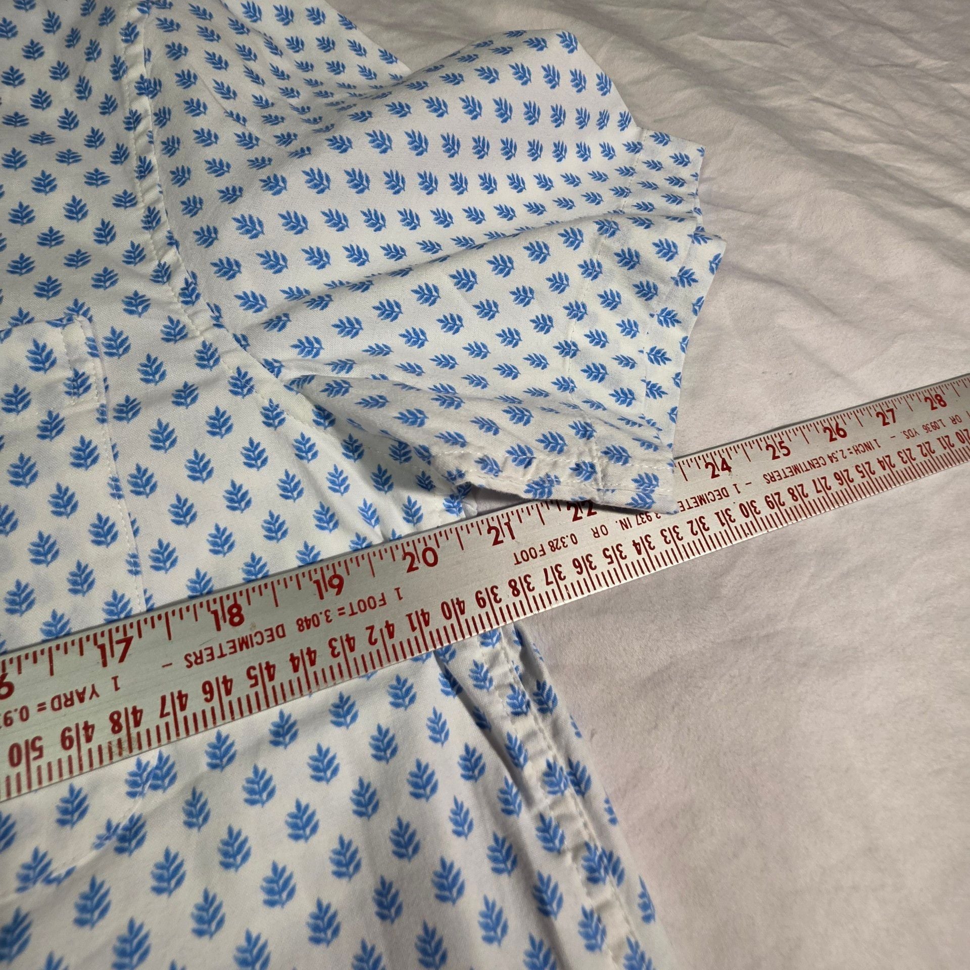 Vineyard Vines Leaf Tile Short-Sleeve Button-Up Shirt Size S Blue White 8