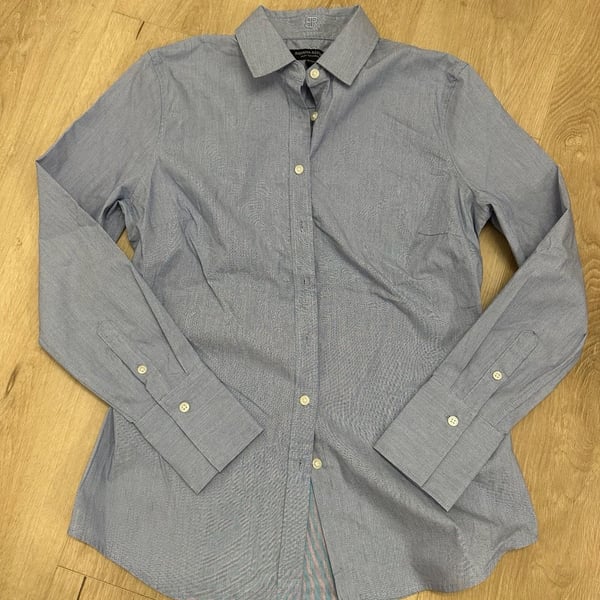 Banana Republic Riley Tailored Fit Shirt Size 4 Petite Blue Micro Stripe
