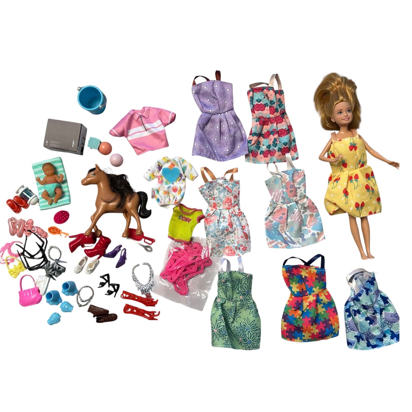 Barbie Doll Lot With Clothes Outfits And Accessories 1
