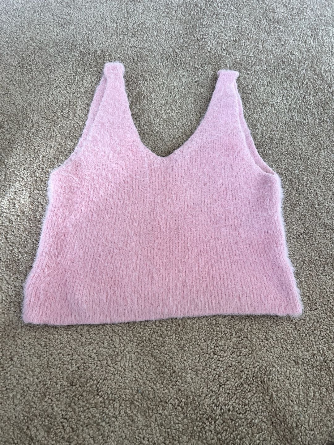 Iris Fuzzy Sweater Tank Size L Pink V-Neck Eyelash Knit Cropped Top 2