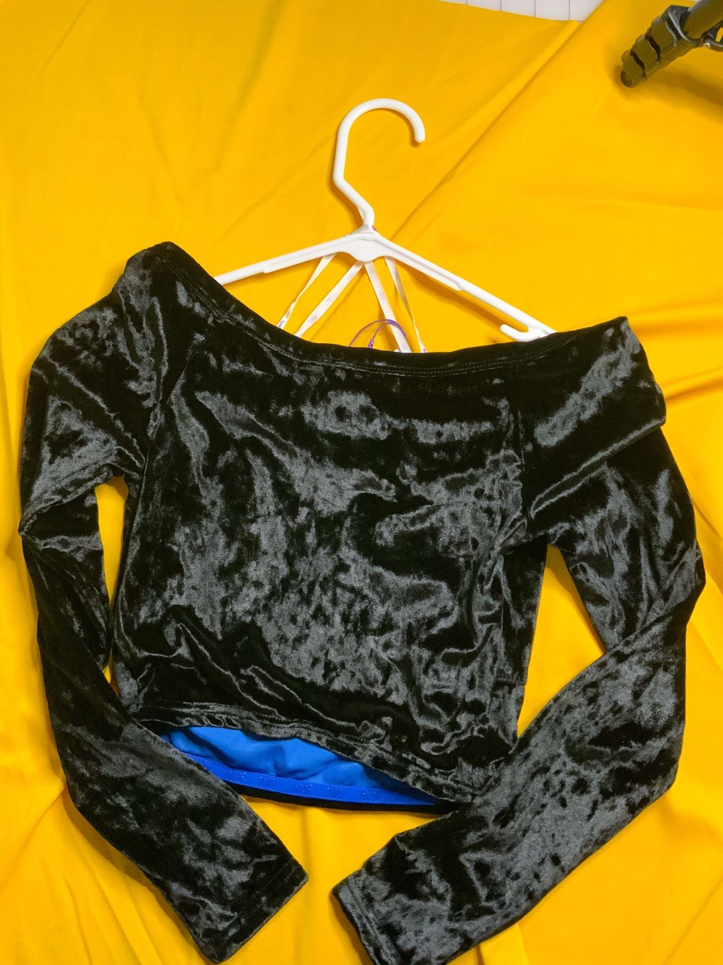 Yitty NWT Plushhy Shaping Top Women’s Size S Iconic Black Velvet 1