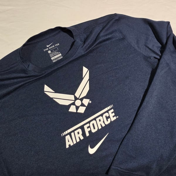 Nike The Nike Tee Air Force Size L Blue Long Sleeve Shirt