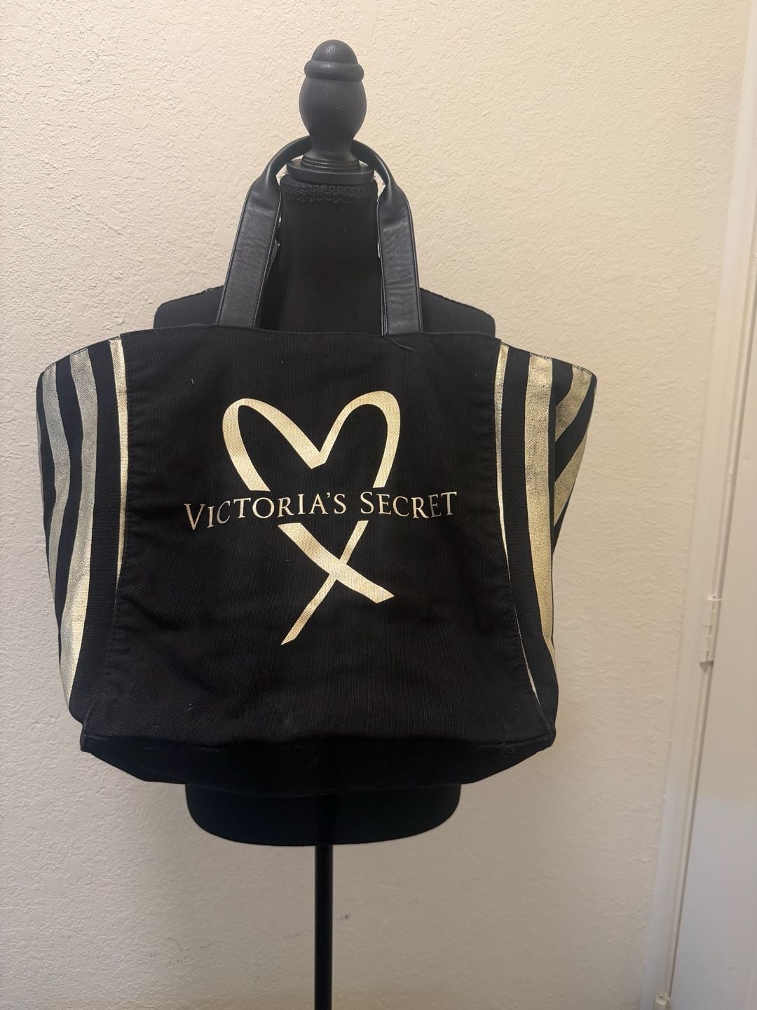 Vintage 2017 Victoria'S Secret Tote Bag Black Gold 3