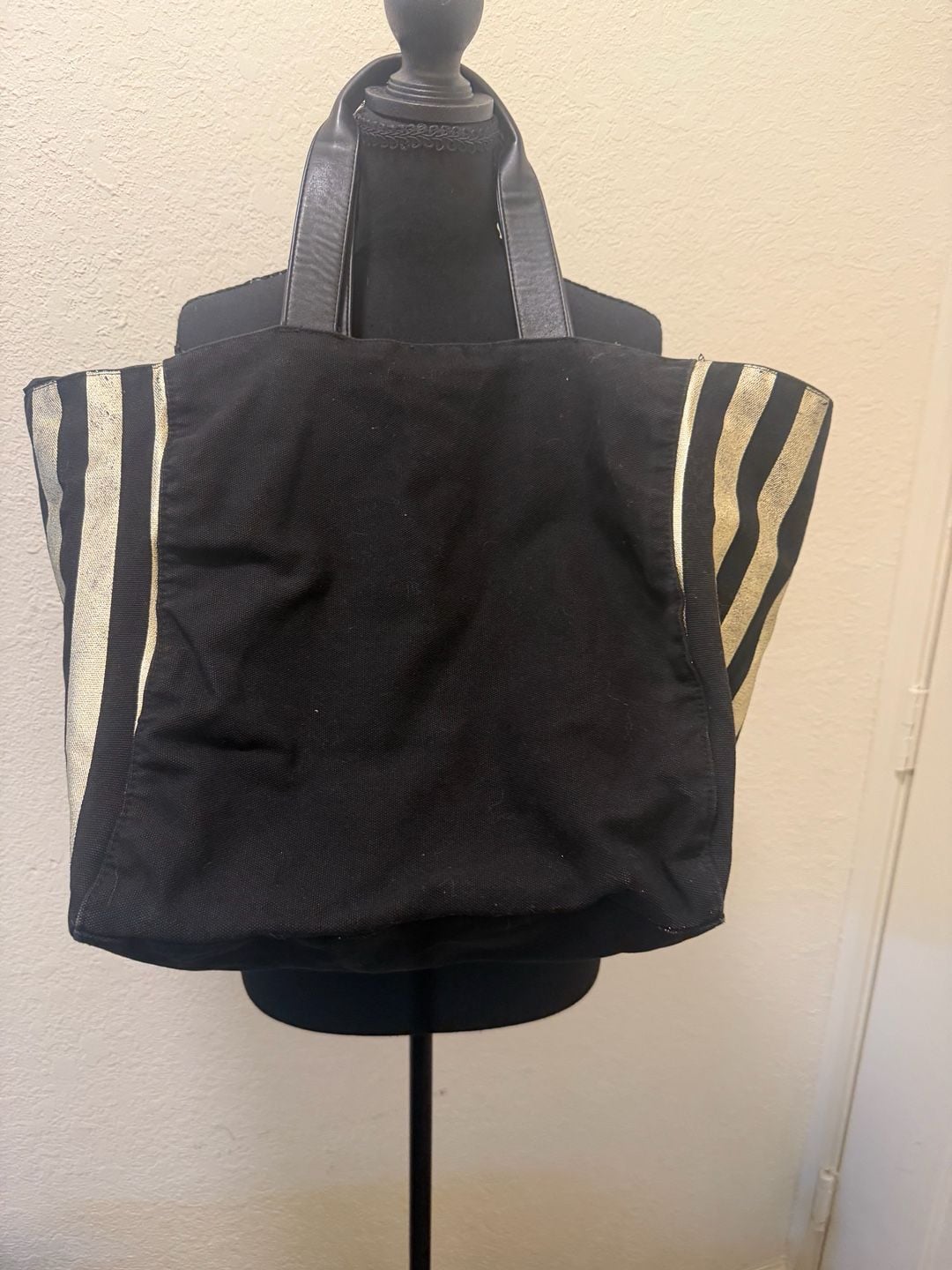 Vintage 2017 Victoria'S Secret Tote Bag Black Gold 5