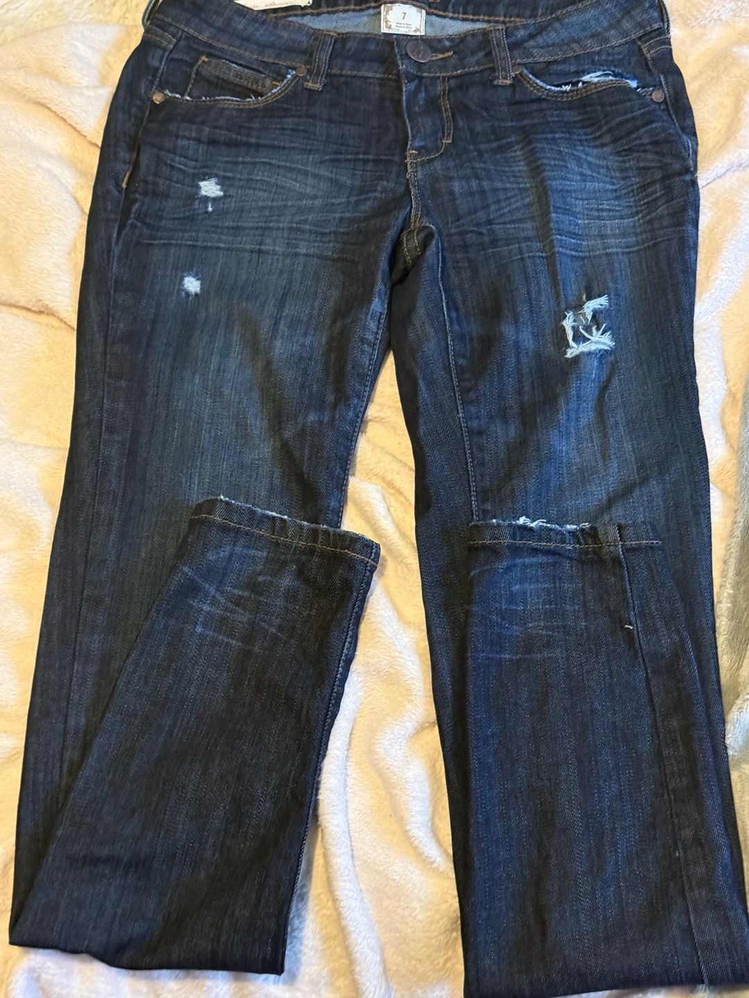 Decree Super Skinny Jeans Size 7 Dark Wash Distressed Denim 1