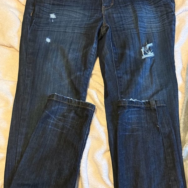 Decree Super Skinny Jeans Size 7 Dark Wash Distressed Denim