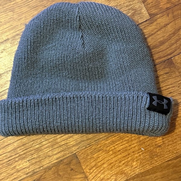 Under Armour Beanie Hat Grey Ribbed Knit OSFA