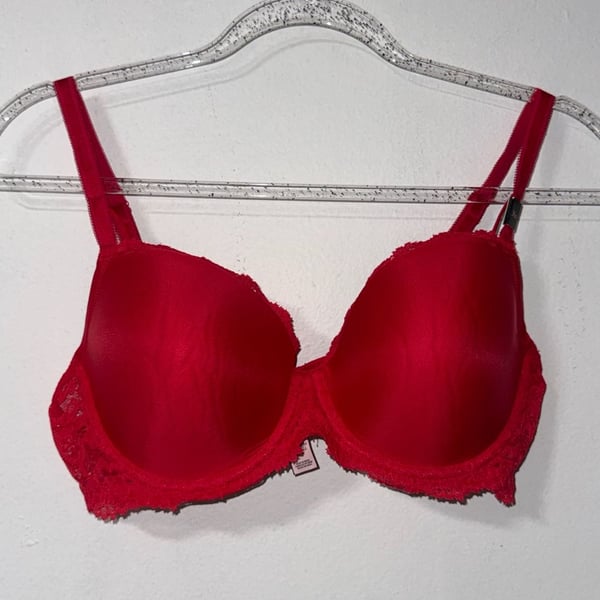 Victoria's Secret Dream Angels Size 36D Bra